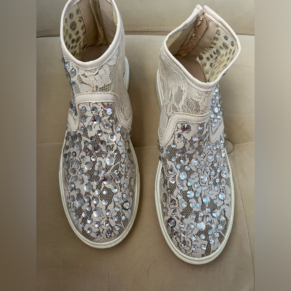 Bridal/Formal Helen's Hearts beige lace and high top blinged out shoes size 41